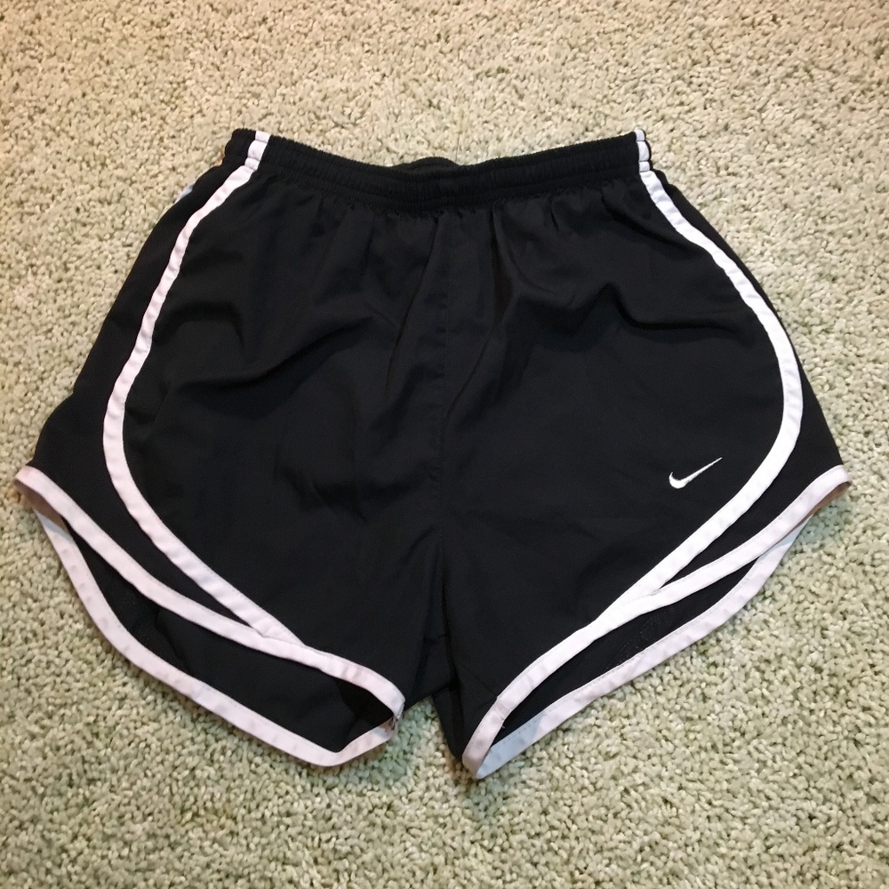 Nike training short in Women